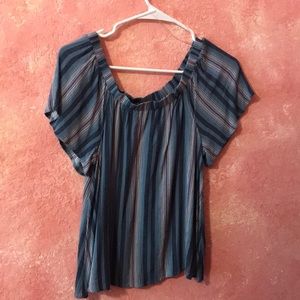 Off the shoulder blouse- like new